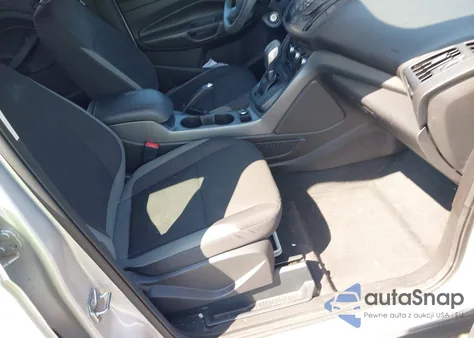 2015 Ford Escape S z USA, uszkodzony, nr VIN 1FMCU0F79FUA87965